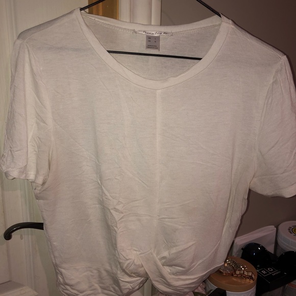 Lightly Worn Clothing - Picture 7 of 8